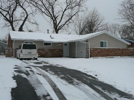257 Edgehill Dr., Bolingbrook, IL 60440