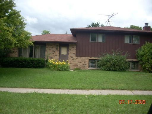 940 Tara Dr., Woodstock, IL 60098