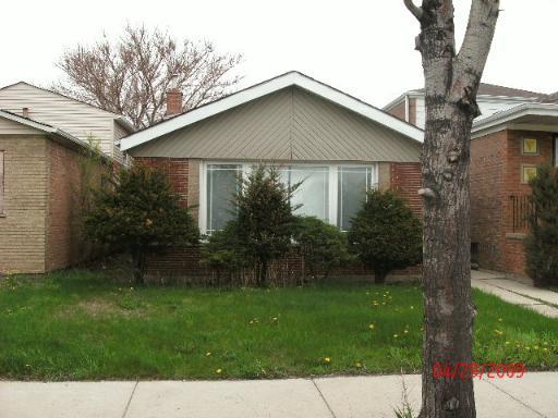 8215 S State St., Chicago, IL 60619