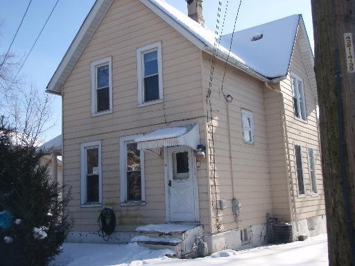 63 Plum St., Elgin, IL 60120