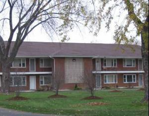 1105 Holiday Ln. #15, Des Plaines, IL 60016