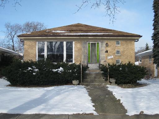 5436 Davis St., Skokie, IL 60077