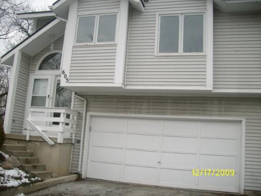 605 Allanson Ct., Mundelein, IL 60060
