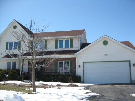 110 Berkshire Dr., Dekalb, IL 60115