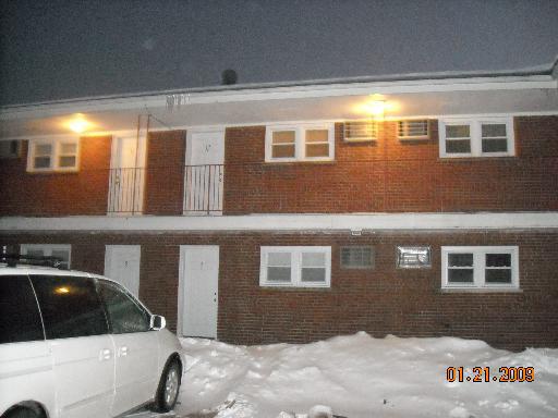 1105 Holiday Ln. #17, Des Plaines, IL 60016