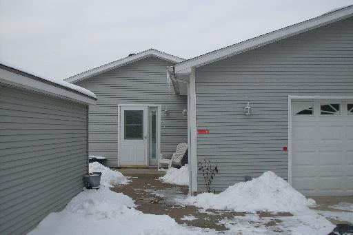 13822 S Croissant Dr., Burnham, IL 60633