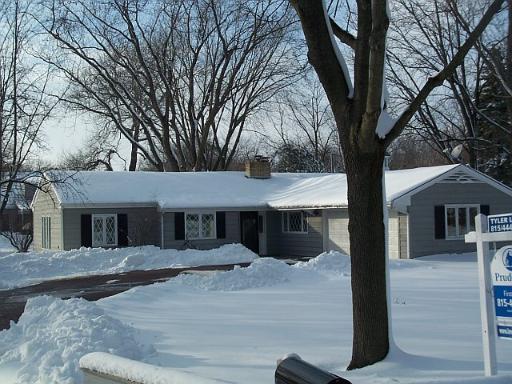 480 Melrose Ln., Crystal Lake, IL 60014
