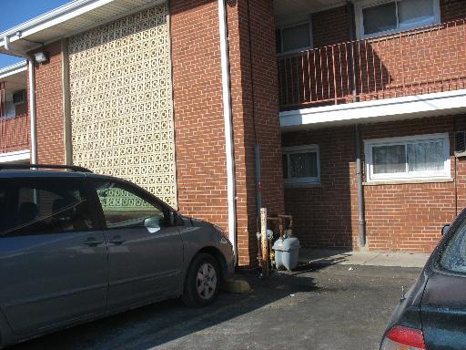 145 Dover Dr. #6, Des Plaines, IL 60018