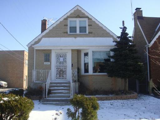 5941 N Sacramento Ave., Chicago, IL 60659