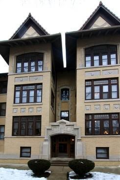 720 Erie St. #1, Oak Park, IL 60302