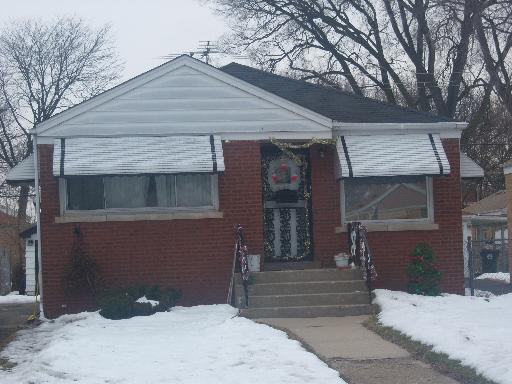 340 Rice Ave., Bellwood, IL 60104
