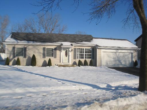 923 Shorewood Dr., Bartlett, IL 60103