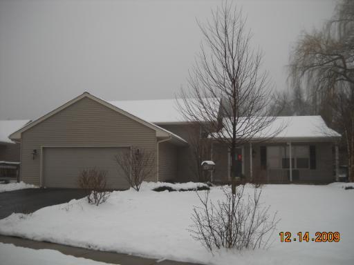 1561 Ash Ave., Woodstock, IL 60098