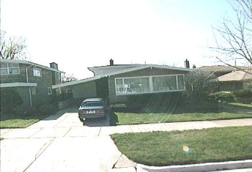 9112 S Bennett Ave., Chicago, IL 60617