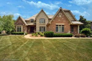 6540 W Manor Dr., Burr Ridge, IL 60527