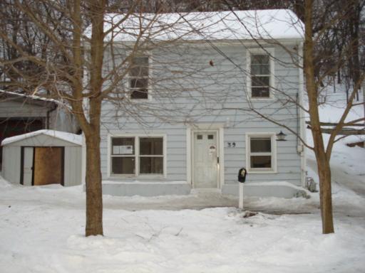 39 N Lincoln Ave., Carpentersville, IL 60110