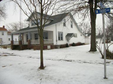 215 W. Third Ave., Clifton, IL 60927