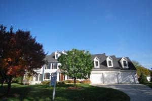 1209 Dunstan Rd., Geneva, IL 60134