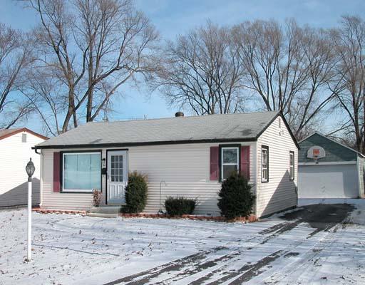 605 N Elmwood Dr., Aurora, IL 60506