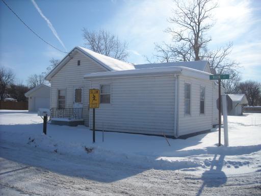 111 E Main St., Godley, IL 60407
