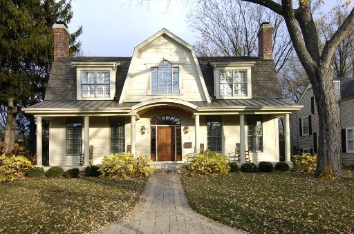 207 East Rd., Glen Ellyn, IL 60137