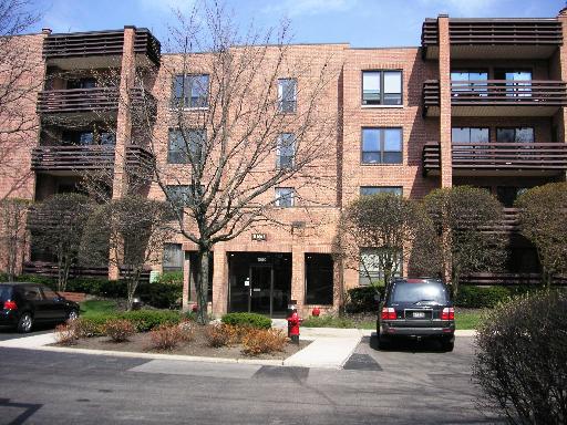 1060 Shermer Rd. #35, Northbrook, IL 60062