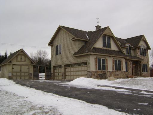 1320 Morraine Dr., Woodstock, IL 60098