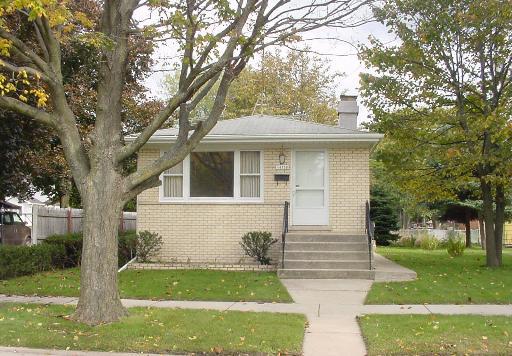 14139 Mackinaw Ave., Burnham, IL 60633