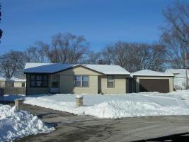 414 Amarillo Ct., Carpentersville, IL 60110