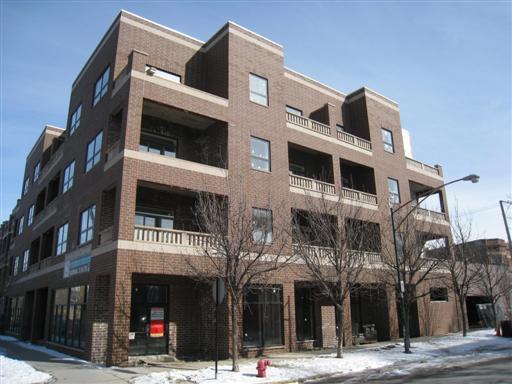 1952 W Cuyler #301, Chicago, IL 60618