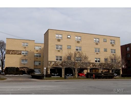 5220 Oakton Pl. #204, Skokie, IL 60077