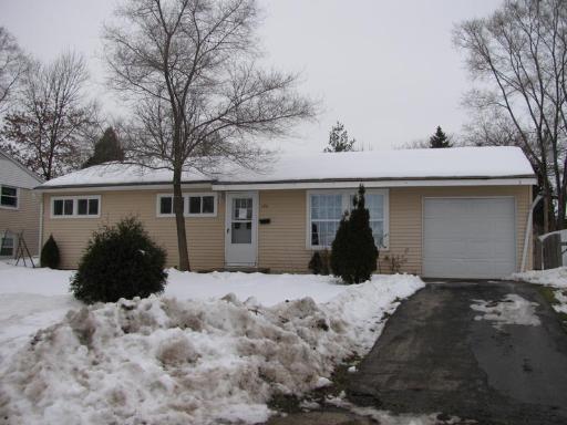 124 Del Rio Rd., Carpentersville, IL 60110