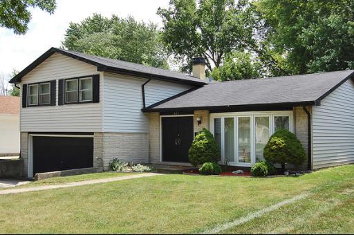 651 Debra Dr., Des Plaines, IL 60016