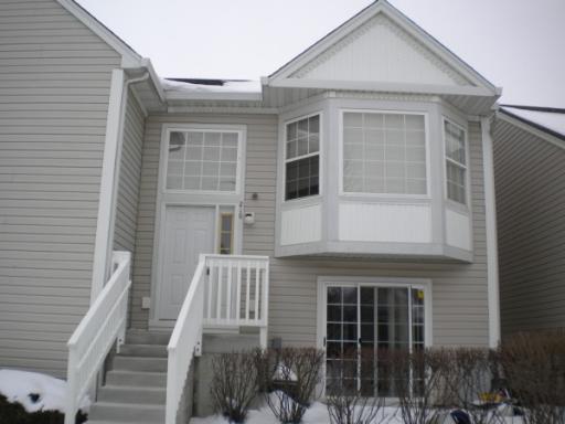 216 Hidden Creek Ln., North Aurora, IL 60542
