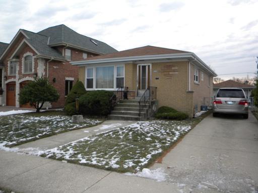 7249 W Lee St., Niles, IL 60714