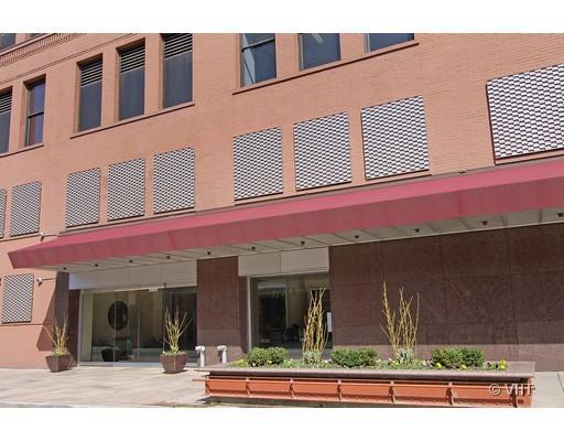 165 N Canal St. #707, Chicago, IL 60606