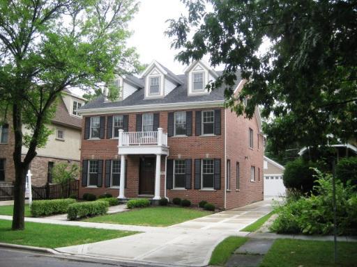 75 Dover, La Grange, IL 60525