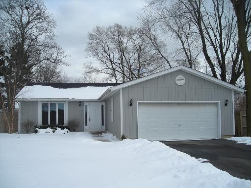 1N685 Evergreen Ave., Glen Ellyn, IL 60137