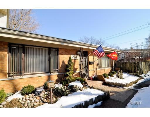 7025 W Greenleaf St., Niles, IL 60714