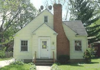 383 Congdon Ave., Elgin, IL 60120