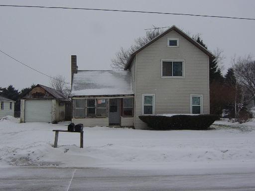 207 Summit St., Poplar Grove, IL 61065