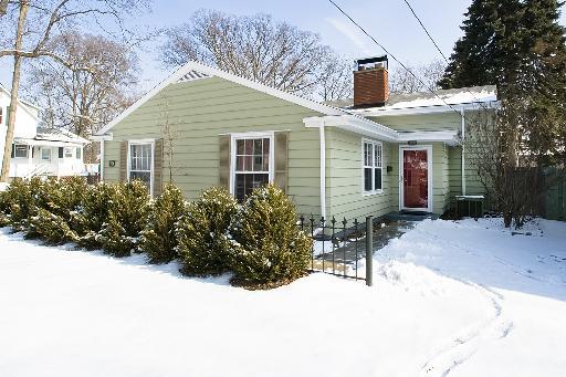 813 Euclid Ave., Glen Ellyn, IL 60137