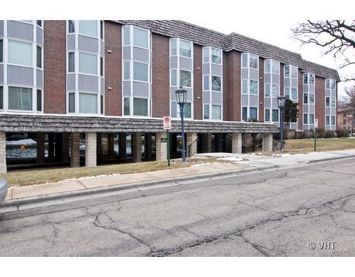 200 Thames Pkwy. #3M, Park Ridge, IL 60068