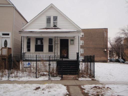 8004 S Escanaba, Chicago, IL 60617