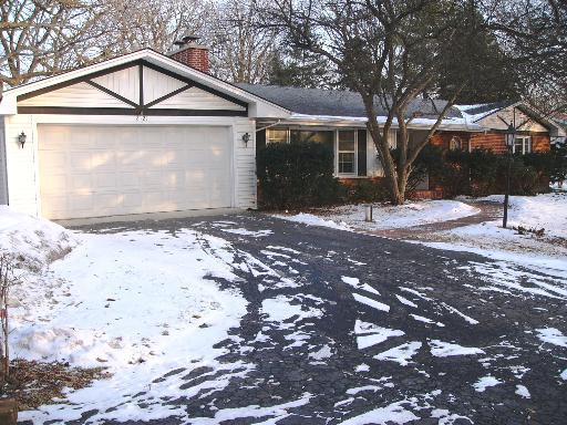 2121 S Meacham Rd., Palatine, IL 60067
