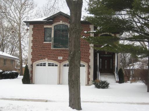 9042 Bennett Ave., Evanston, IL 60203