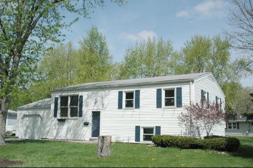 321 Holly Dr., Bradley, IL 60915