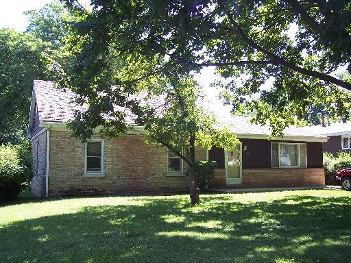 10S431 Ruth Dr., Lemont, IL 60439