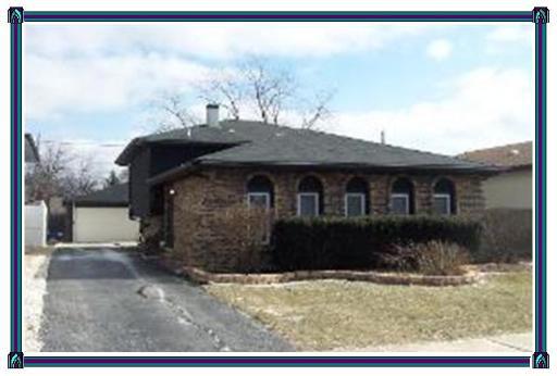 17021 Ridgewood Ave., Lansing, IL 60438
