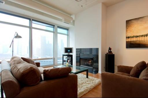 333 N Canal St. #1402, Chicago, IL 60606